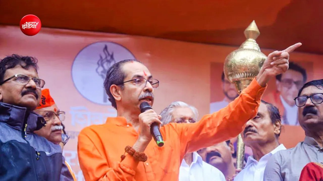 हनुमान चालीसा पढ़ने पर महिला सांसद को जेल भेजने वाले उद्धव ठाकरे अब क्यों हो गए “राम भरोसे” | Why uddhav thackeray reciting hanuman chalisa these days